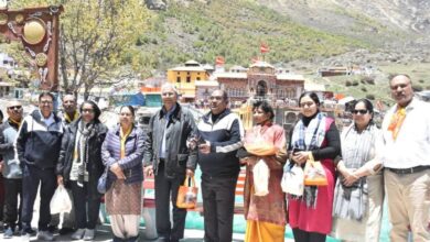संसदीय स्थायी समिति के अध्यक्ष और सदस्यों ने किए श्री बदरीनाथ धाम के दर्शन, मास्टर प्लान कार्यों की सराहना की