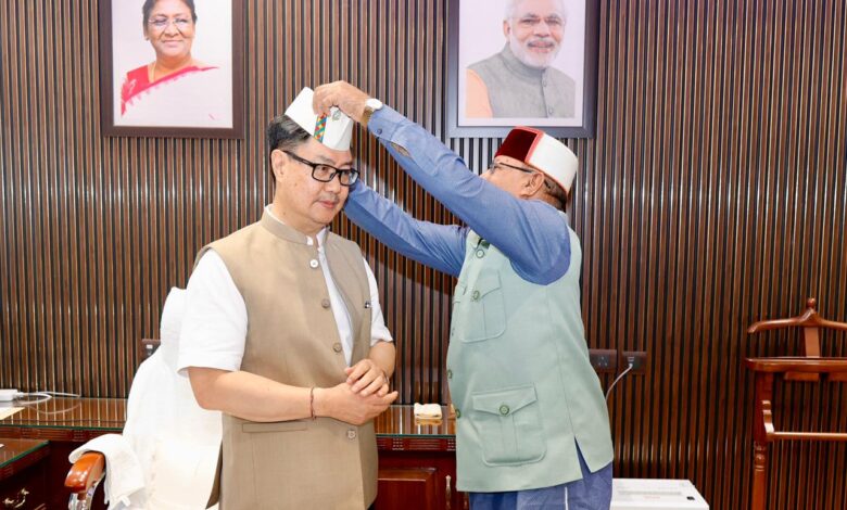 खजान दास ने नई दिल्ली में अल्पसंख्यक कार्य मंत्रालय के केंद्रीय मंत्री किरण रिजिजू से शिष्टाचार भेंट कर कई ‌विषयों पर विस्तृत चर्चा की