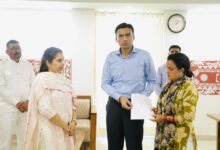 कैंसर पीड़ित परिवार को मिली बड़ी राहत, 71 हजार ऋण माफ, 50 हजार की आर्थिक सहायता