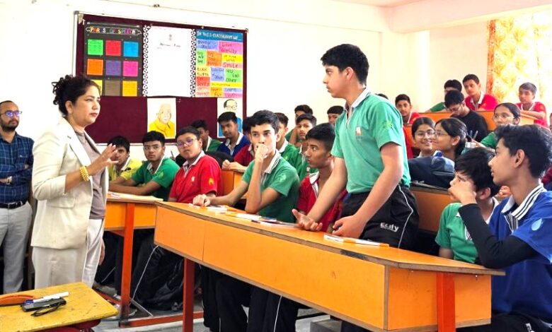 एडिफाई वर्ल्ड स्कूल में साइबर सुरक्षा जागरूकता सत्र एवं आकर्षक वेशभूषा प्रतियोगिता का आयोजन