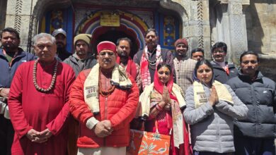पर्यटन मंत्री महाराज पहुंचे बद्री-केदार, पूजा-अर्चना के साथ देश-प्रदेश में सुख, समृद्धि की कामना कर यात्रा व्यवस्थाओं का लिया जायजा