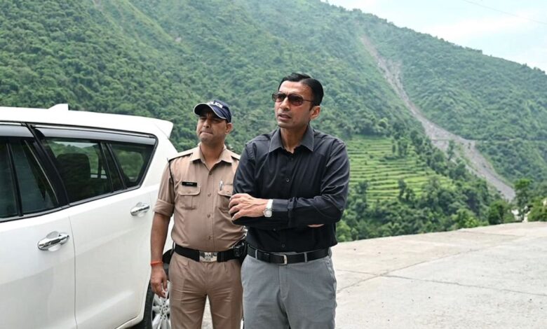 एटीएस कॉलोनी में आतंक का पर्याय बने बिल्डर पर जिला मजिस्ट्रेट का बड़ा एक्शन स्वतः संज्ञान लेकर गुंडा एक्ट में बुक कर किया जिला बदर एटीएस कॉलोनी में आतंक का पर्याय बने बिल्डर पर जिला मजिस्ट्रेट का बड़ा एक्शन स्वतः संज्ञान लेकर गुंडा एक्ट में बुक कर किया जिला बदर