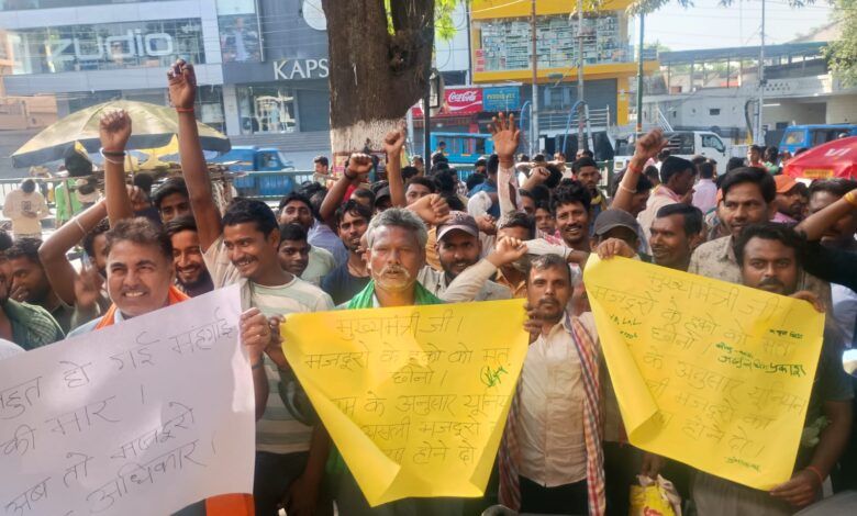 मज़दूरों को अपना अधिकार और सहायता मिले मज़दूरों को अपना अधिकार और सहायता मिले