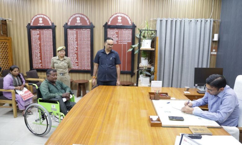 3 नौनिहाल बालिकाओं के पिता 100ः दिव्यांग, माता 65ः दिव्यांग, उपर से 64 हजार बोझिल ऋण
