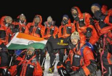 “देवभूमि के सपूतों ने छुआ आसमान : NSG के मेजर अखिलेश भट्ट के नेतृत्व में उत्तराखंड के वीरों ने एवरेस्ट पर लहराया तिरंगा” “देवभूमि के सपूतों ने छुआ आसमान : NSG के मेजर अखिलेश भट्ट के नेतृत्व में उत्तराखंड के वीरों ने एवरेस्ट पर लहराया तिरंगा”