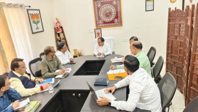एनआईटी श्रीनगर के निर्माण कार्यों में लायें तेजीः डॉ. धन सिंह रावत एनआईटी श्रीनगर के निर्माण कार्यों में लायें तेजीः डॉ. धन सिंह रावत