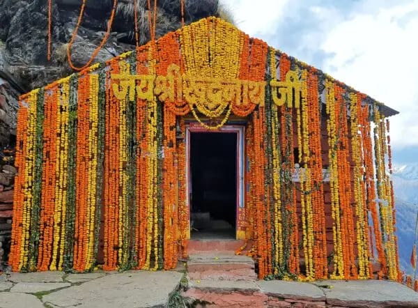 चतुर्थ केदार के रूप में विख्यात रूद्रनाथ मंदिर में अब एक दिन में 250 तीर्थयात्रियों को ही दर्शन की अनुमति होगी