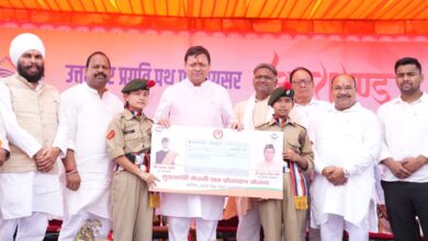 खटीमा में “जन-जन की सरकार, आपके द्वार” कार्यक्रम में मुख्यमंत्री ने गिनाई केंद्र व राज्य सरकार की उपलब्धियां खटीमा में “जन-जन की सरकार, आपके द्वार” कार्यक्रम में मुख्यमंत्री ने गिनाई केंद्र व राज्य सरकार की उपलब्धियां