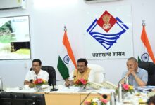 आपदा से क्षतिग्रस्त सड़कों एवं अन्य सुविधाओं की मरम्मत कार्यों में तेजी लाई जाए : CS