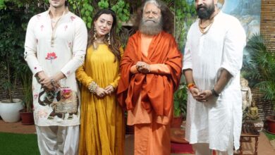 चौथे सप्ताह में पहुंची ‘कृष्णावतारम पार्ट 1 – द हार्ट’, कलाकारों ने हरिद्वार और ऋषिकेश में लिया संतों का आशीर्वाद