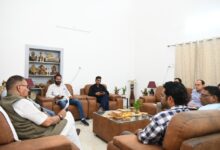 कैबिनेट मंत्री गणेश जोशी ने अधिकारियों को दिए भूमिगत विद्युत लाइन कार्यों से क्षतिग्रस्त सड़कों को जल्द दुरुस्त करने के निर्देश कैबिनेट मंत्री गणेश जोशी ने अधिकारियों को दिए भूमिगत विद्युत लाइन कार्यों से क्षतिग्रस्त सड़कों को जल्द दुरुस्त करने के निर्देश
