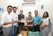 प्रमुख सचिव CM आर.के. सुधांशु से ओलंपिक पदक विजेता विश्व विख्यात बाक्सर एवं भूतपूर्व राज्यसभा सदस्य मैरीकाम ने शिष्टाचार भेंट