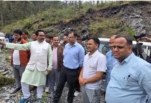 निजमूला घाटी पहुंचे जिलाधिकारी, झींझी पुल निर्माण नवंबर तक पूरा करने के दिए निर्देश निजमूला घाटी पहुंचे जिलाधिकारी, झींझी पुल निर्माण नवंबर तक पूरा करने के दिए निर्देश
