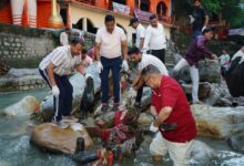 टपकेश्वर मंदिर किनारे तमसा नदी में चला विशेष स्वच्छता अभियान