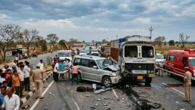 सड़क हादसे में एक ही परिवार के 6 लोगों की मौत, एक बच्ची घायल
