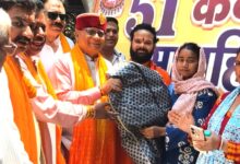 51 कन्याओं का सामूहिक विवाह : कैबिनेट मंत्री खजान दास ने अपने जन्म दिवस पर प्रत्येक दूल्हे को सूट, पेंट कोट टाई पगड़ी आदि भेंट की