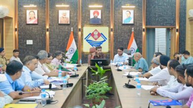 उद्योग मित्रों की समस्याओं का समाधान करना जिला प्रशासन की प्राथमिकताः डॉ आशीष चौहान उद्योग मित्रों की समस्याओं का समाधान करना जिला प्रशासन की प्राथमिकताः डॉ आशीष चौहान