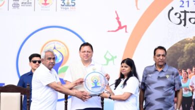 आयोजन केवल एक दौड़ नहीं, बल्कि स्वस्थ जीवन, सकारात्मक सोच और योग को जन-जन तक पहुंचाने का सशक्त अभियान : सीएम धामी