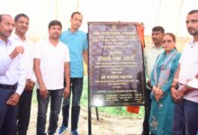 कैबिनेट मंत्री रेखा आर्या ने किया सड़क का शिलान्यास कैबिनेट मंत्री रेखा आर्या ने किया सड़क का शिलान्यास
