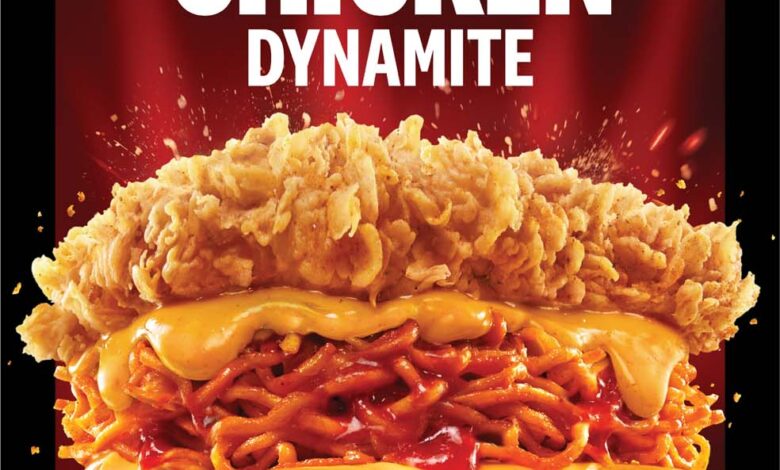 KFC के डबल चिकन डायनामाईट में है क्रिस्पी चिकन के बीच नूडल का मजा