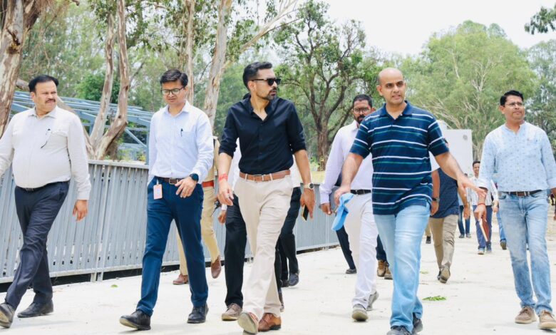 राष्ट्रपति दौराः ग्राउंड जीरो पर उतरे डीएम, ‘आशियाना’ और ’निकेतन’ का स्थलीय निरीक्षण कर परखीं व्यवस्थाएं