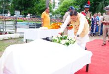 सीएम ने स्व. मनोज मनराल को अर्पित की श्रद्धांजलि