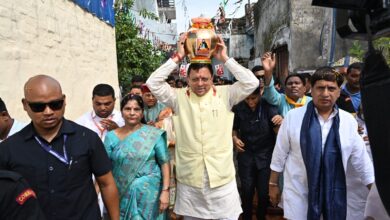 मुख्यमंत्री धामी बोले – जन्म नहीं, श्रेष्ठ कर्म बनाते हैं व्यक्ति को महान मुख्यमंत्री धामी बोले – जन्म नहीं, श्रेष्ठ कर्म बनाते हैं व्यक्ति को महान