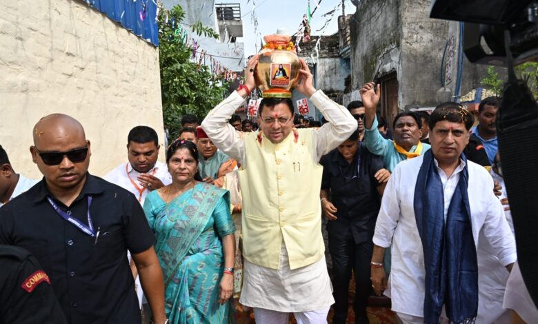 मुख्यमंत्री धामी बोले – जन्म नहीं, श्रेष्ठ कर्म बनाते हैं व्यक्ति को महान मुख्यमंत्री धामी बोले – जन्म नहीं, श्रेष्ठ कर्म बनाते हैं व्यक्ति को महान