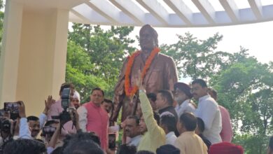 मुख्यमंत्री धामी ने शहीद ऊधम सिंह की प्रतिमा का किया अनावरण, पार्किंग एवं आधारभूत विकास परियोजनाओं की दी सौगात मुख्यमंत्री धामी ने शहीद ऊधम सिंह की प्रतिमा का किया अनावरण, पार्किंग एवं आधारभूत विकास परियोजनाओं की दी सौगात