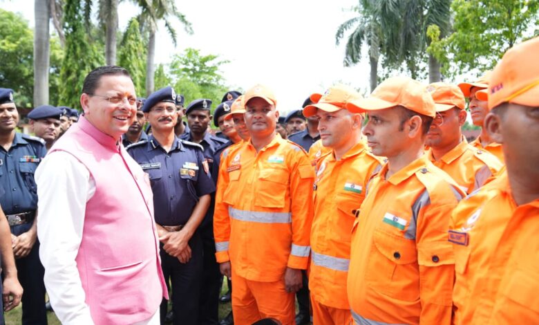 मुख्यमंत्री धामी ने एनडीआरएफ बटालियन गदरपुर का किया भ्रमण, जवानों से संवाद कर आपदा प्रबंधन व्यवस्थाओं की ली जानकारी मुख्यमंत्री धामी ने एनडीआरएफ बटालियन गदरपुर का किया भ्रमण, जवानों से संवाद कर आपदा प्रबंधन व्यवस्थाओं की ली जानकारी