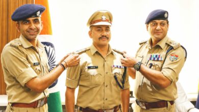 पदोन्नत अधिकारियों के सम्मान में किया गया पिपिंग सेरेमनी का आयोजन