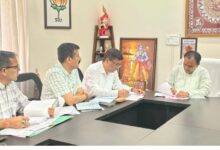 श्रीनगर विधानसभा क्षेत्र में और सुदृढ़ होगा सड़क नेटवर्क: डॉ धन सिंह रावत श्रीनगर विधानसभा क्षेत्र में और सुदृढ़ होगा सड़क नेटवर्क: डॉ धन सिंह रावत