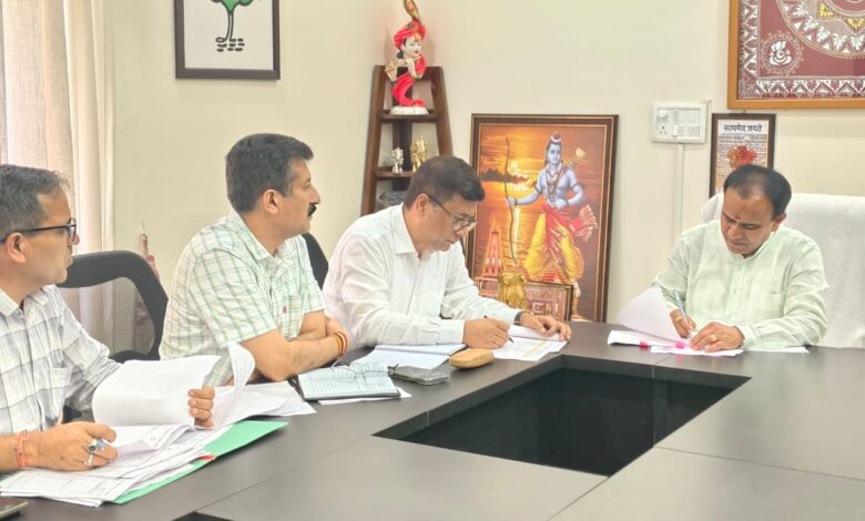 श्रीनगर विधानसभा क्षेत्र में और सुदृढ़ होगा सड़क नेटवर्क: डॉ धन सिंह रावत
