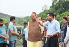 खालागांव में बरसात से क्षतिग्रस्त मार्ग का कैबिनेट मंत्री गणेश जोशी ने किया निरीक्षण, तत्काल पुनर्निर्माण के दिए निर्देश