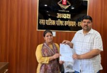 नगर पालिका कर्णप्रयाग के अध्यक्ष गणेश शाह ने बढ़ाया मदद का हाथ, असहाय परिवार को मिला सहारा नगर पालिका कर्णप्रयाग के अध्यक्ष गणेश शाह ने बढ़ाया मदद का हाथ, असहाय परिवार को मिला सहारा