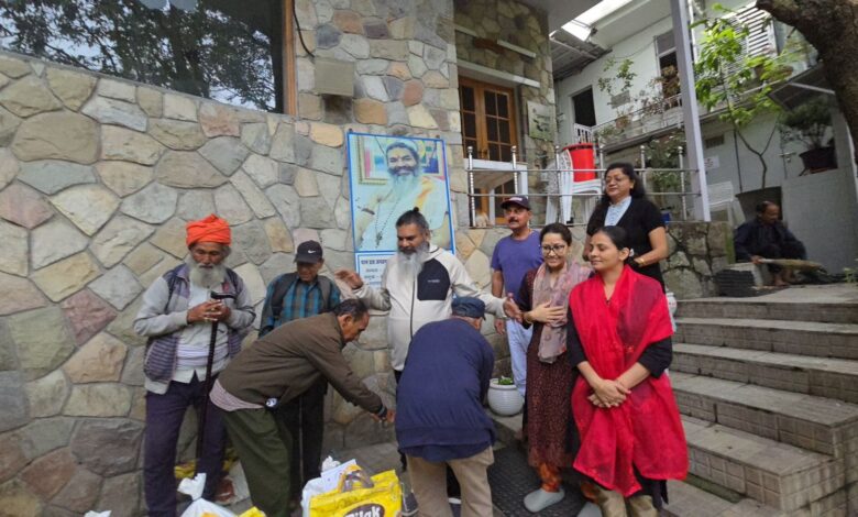 भगवान शंकर आश्रम बना निर्बलों का सहारा, जरूरतमंद परिवारों तक पहुंचा राशन भगवान शंकर आश्रम बना निर्बलों का सहारा, जरूरतमंद परिवारों तक पहुंचा राशन