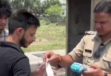 देहरादून में यातायात पुलिस का बड़ा अभियान: गलत दिशा में वाहन दौड़ाने वाले 141 चालकों पर गिरी गाज देहरादून में यातायात पुलिस का बड़ा अभियान: गलत दिशा में वाहन दौड़ाने वाले 141 चालकों पर गिरी गाज