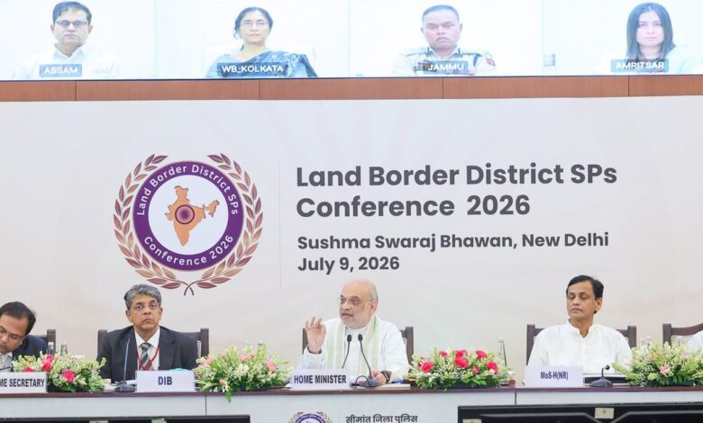 केन्द्रीय गृह मंत्री अमित शाह की अध्यक्षता में देश की पहली ‘Land Border District SPs Conference-2026’ नई दिल्ली में सम्पन्न केन्द्रीय गृह मंत्री अमित शाह की अध्यक्षता में देश की पहली ‘Land Border District SPs Conference-2026’ नई दिल्ली में सम्पन्न