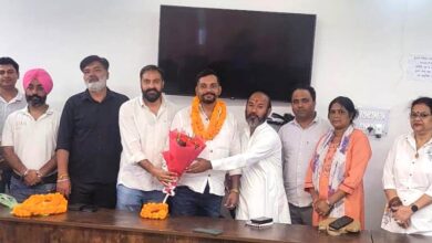 राष्ट्रीय स्वयं सुरक्षा संघ की प्रदेश स्तरीय बैठक में दिनेश मलिक बने राष्ट्रीय उपाध्यक्ष व उत्तराखंड प्रभारी राष्ट्रीय स्वयं सुरक्षा संघ की प्रदेश स्तरीय बैठक में दिनेश मलिक बने राष्ट्रीय उपाध्यक्ष व उत्तराखंड प्रभारी