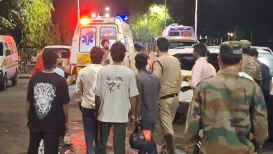 स्कॉर्पियो ने स्कूटी को मारी टक्कर, 4 युवकों की दर्दनाक मौत स्कॉर्पियो ने स्कूटी को मारी टक्कर, 4 युवकों की दर्दनाक मौत