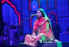 लोक संवर्धन पर्व के दूसरे दिन प्रसिद्ध बॉलीवुड गायिका ज्योति नूरां की दिल छू लेने वाली प्रस्तुति ने बांधा समां लोक संवर्धन पर्व के दूसरे दिन प्रसिद्ध बॉलीवुड गायिका ज्योति नूरां की दिल छू लेने वाली प्रस्तुति ने बांधा समां