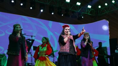 लोक संवर्धन पर्व के चौथे दिन पांडवास बैंड की मनमोहक लोक-फ्यूजन प्रस्तुति ने दर्शकों को किया मंत्रमुग्ध लोक संवर्धन पर्व के चौथे दिन पांडवास बैंड की मनमोहक लोक-फ्यूजन प्रस्तुति ने दर्शकों को किया मंत्रमुग्ध