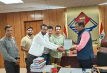 उत्तराखंड के कार्मिकों के लिए बड़ी खबर: मुख्य सचिव आनंद वर्धन ने दिया एडजस्ट पर बड़ा भरोसा उत्तराखंड के कार्मिकों के लिए बड़ी खबर: मुख्य सचिव आनंद वर्धन ने दिया एडजस्ट पर बड़ा भरोसा