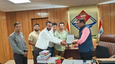 उत्तराखंड के कार्मिकों के लिए बड़ी खबर: मुख्य सचिव आनंद वर्धन ने दिया एडजस्ट पर बड़ा भरोसा उत्तराखंड के कार्मिकों के लिए बड़ी खबर: मुख्य सचिव आनंद वर्धन ने दिया एडजस्ट पर बड़ा भरोसा