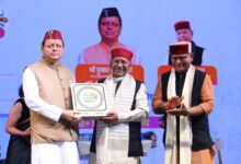 हरेला पर्व के उल्लास के साथ लोक संवर्धन पर्व के छठे दिन पर्यावरण संरक्षण का संदेश; मुख्यमंत्री पुष्कर सिंह धामी एवं मंत्रियों ने किया वृक्षारोपण हरेला पर्व के उल्लास के साथ लोक संवर्धन पर्व के छठे दिन पर्यावरण संरक्षण का संदेश; मुख्यमंत्री पुष्कर सिंह धामी एवं मंत्रियों ने किया वृक्षारोपण