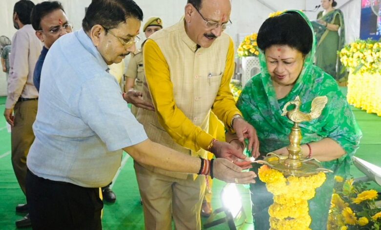 “हर गाँव का यही पैगाम – एक पेड़ माँ के नाम” : हरेला पर्व पर मालदेवता में हुआ भव्य वृक्षारोपण अभियान, प्रदेश में 40 वन प्रभागों के 3791 स्थलों पर रोपे गए पौधे “हर गाँव का यही पैगाम – एक पेड़ माँ के नाम” : हरेला पर्व पर मालदेवता में हुआ भव्य वृक्षारोपण अभियान, प्रदेश में 40 वन प्रभागों के 3791 स्थलों पर रोपे गए पौधे