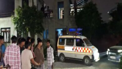 रुद्रपुर के ट्रांजिट कैंप थाना क्षेत्र घर में पड़ा मिला एक युवक का शव, परिजन बोले- ‘आत्महत्या की है’, पुलिस जांच में जुटी रुद्रपुर के ट्रांजिट कैंप थाना क्षेत्र घर में पड़ा मिला एक युवक का शव, परिजन बोले- ‘आत्महत्या की है’, पुलिस जांच में जुटी