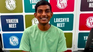 फिजिक्सवाला की ऑनलाइन तैयारी से पटना के रविकांत दिवाकर ने हासिल की NEET में AIR 55 फिजिक्सवाला की ऑनलाइन तैयारी से पटना के रविकांत दिवाकर ने हासिल की NEET में AIR 55