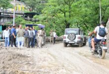 देहरादून-मसूरी मार्ग के क्षतिग्रस्त मार्ग का मंत्री गणेश जोशी ने किया निरीक्षण, पुनर्निर्माण में तेजी के निर्देश देहरादून-मसूरी मार्ग के क्षतिग्रस्त मार्ग का मंत्री गणेश जोशी ने किया निरीक्षण, पुनर्निर्माण में तेजी के निर्देश
