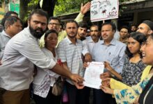 संसद मार्च के दौरान छात्रों पर हुए बर्बर लाठीचार्ज के विरोध में देहरादून में विशाल प्रदर्शन एवं मार्च, राष्ट्रपति के नाम जिलाधिकारी को सौंपा गया ज्ञापन संसद मार्च के दौरान छात्रों पर हुए बर्बर लाठीचार्ज के विरोध में देहरादून में विशाल प्रदर्शन एवं मार्च, राष्ट्रपति के नाम जिलाधिकारी को सौंपा गया ज्ञापन